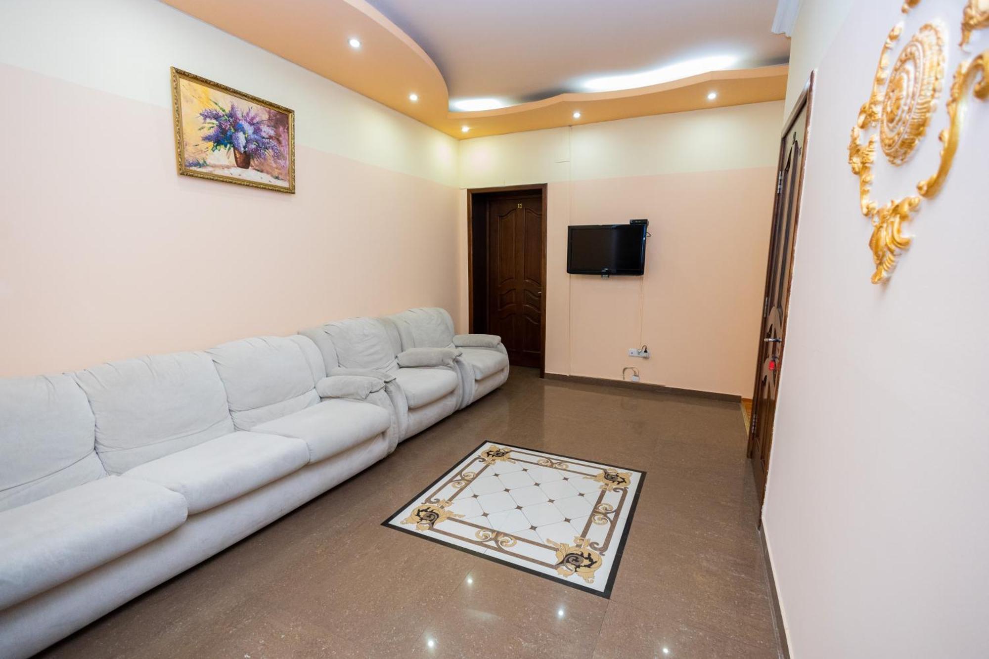 Yan Hotel Erivan Exterior foto