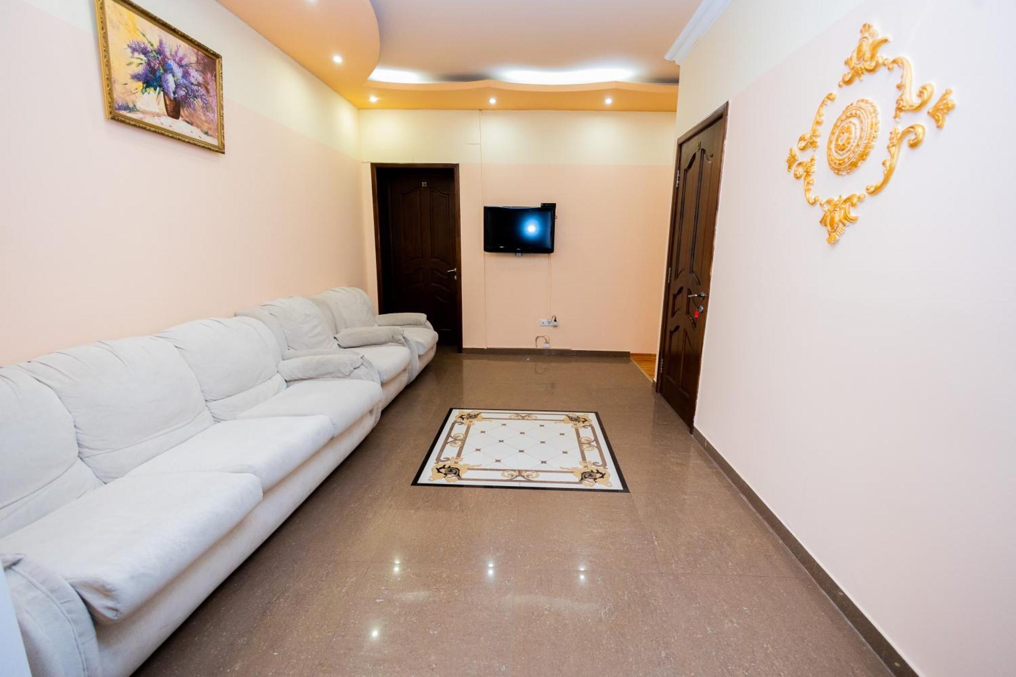 Yan Hotel Erivan Exterior foto
