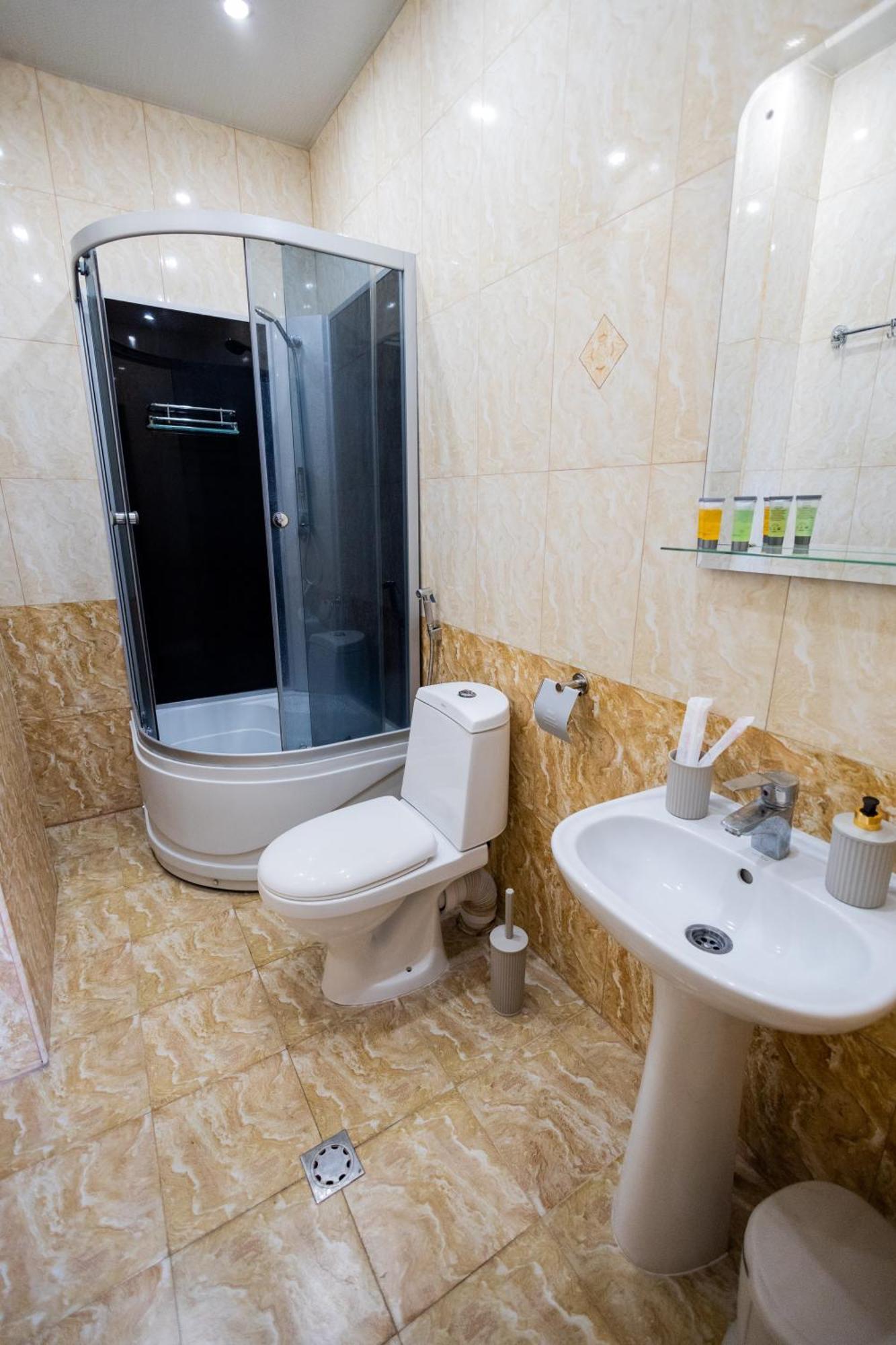Yan Hotel Erivan Exterior foto