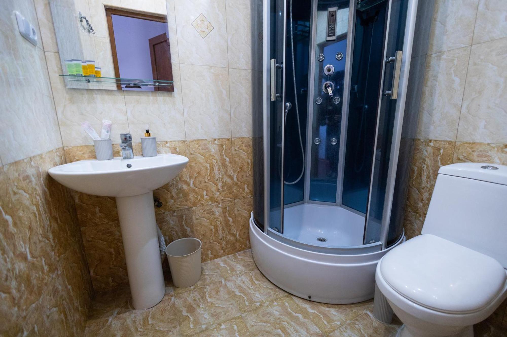Yan Hotel Erivan Exterior foto