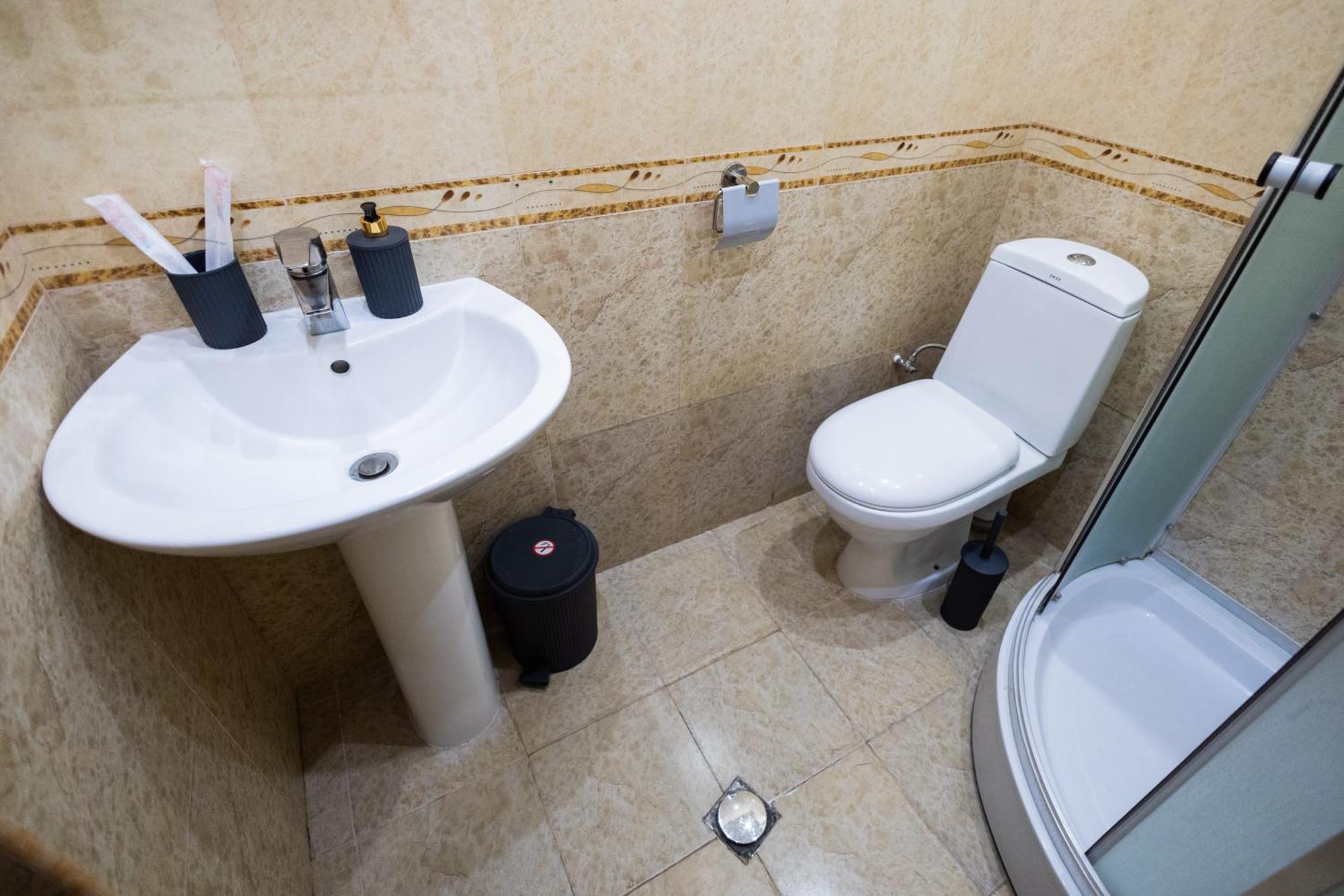 Yan Hotel Erivan Exterior foto